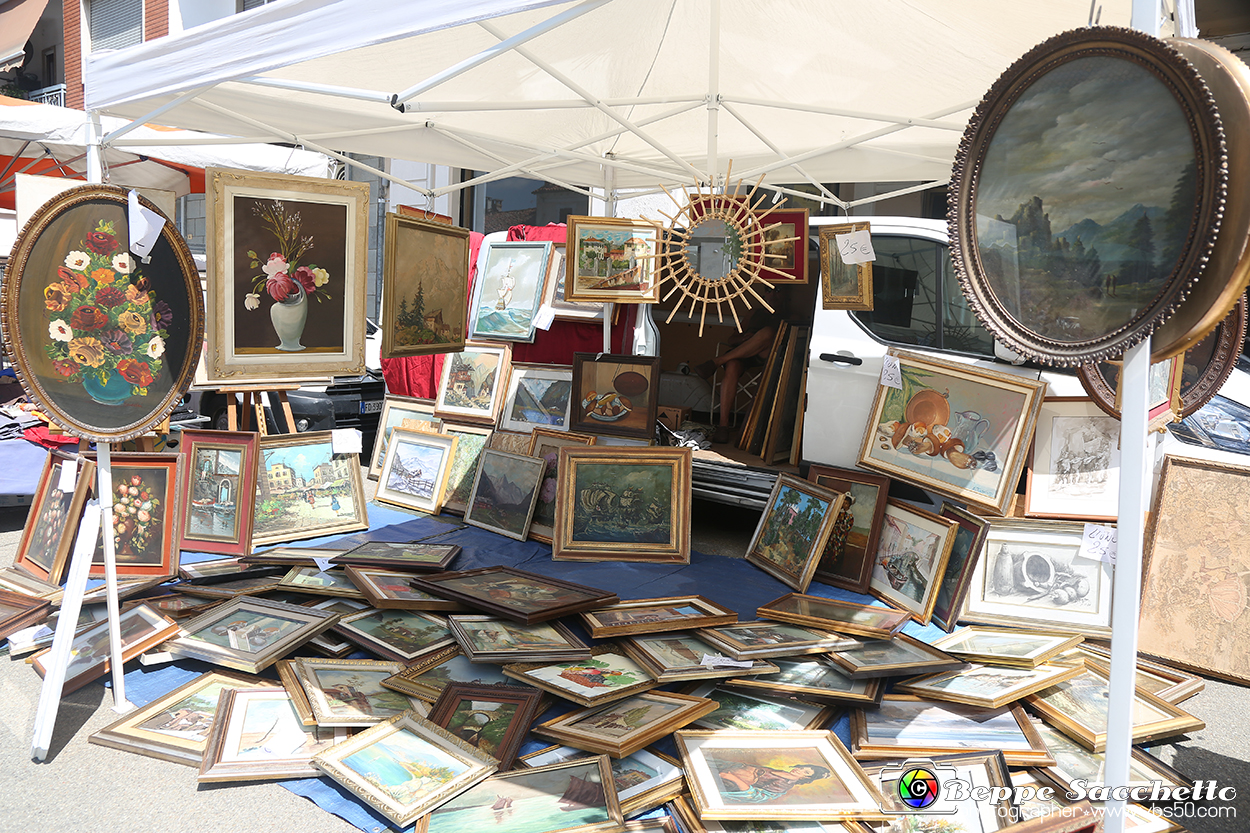 VBS_0041 - Mercatino dell'Antiquariato e dell'Hobbismo - Luglio 2023.jpg